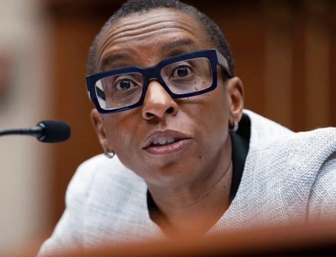 Rechazan renuncia de Claudine Gay a Harvard