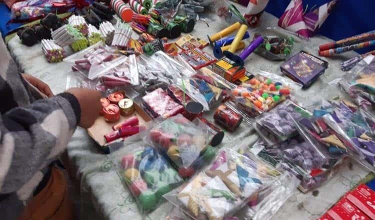 Aumenta venta clandestina de cohetes en el centro