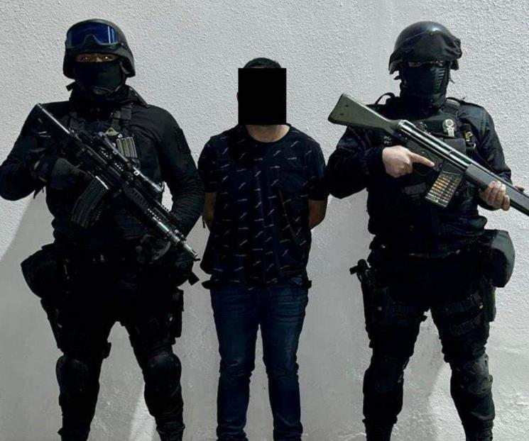 Arrestan a hombre por asaltar y balear a empleado de tienda
