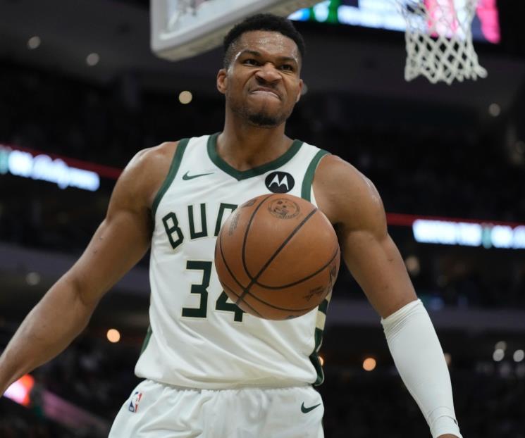 Marca Giannis 64 puntos en victoria de Milwaukee 