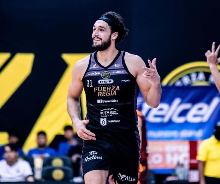 Sale Fuerza Regia en pos del cetro