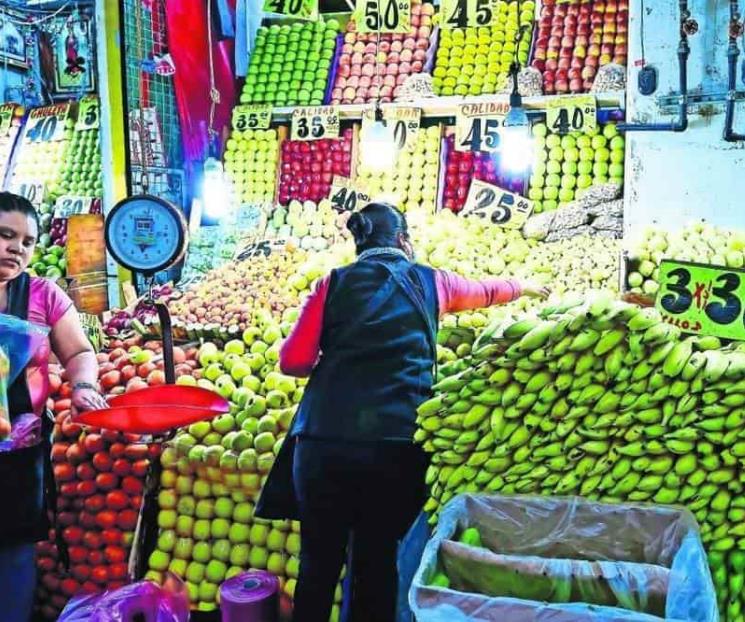 Analistas bajan expectativa para inflación y suben PIB, encuesta