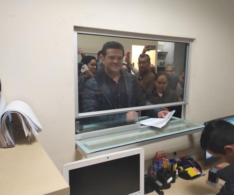 Buscan evitar promoción de servidores públicos