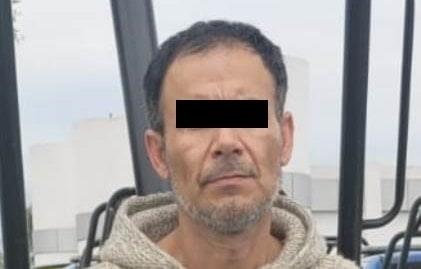 Amenaza y golpea a mujer por terminar con él; es detenido