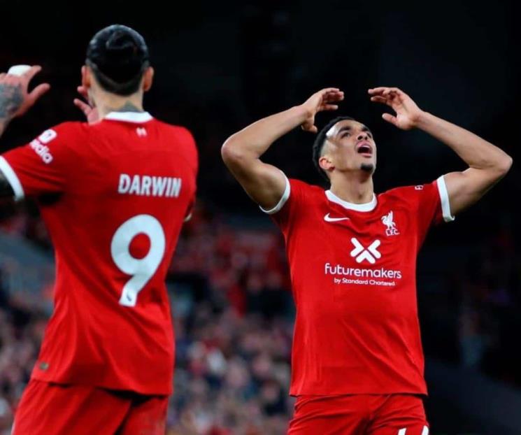 Empata Liverpool y cede el liderato al Arsenal en la Premier League