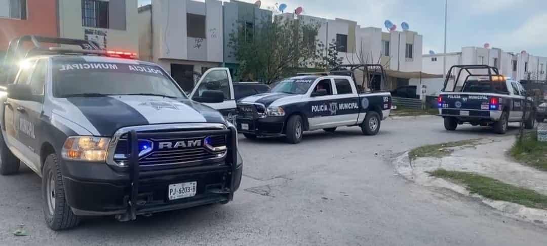 Un ataque a balazos dentro de una vivienda dejó como saldo a una persona con heridas por proyectil de arma de fuego, el agresor logró escapar, en Cadereyta.