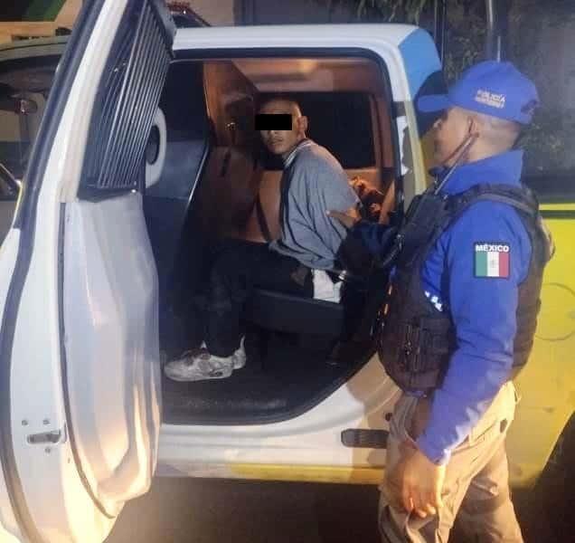 Asalta tienda y lo detienen Asalta tienda y lo detienen