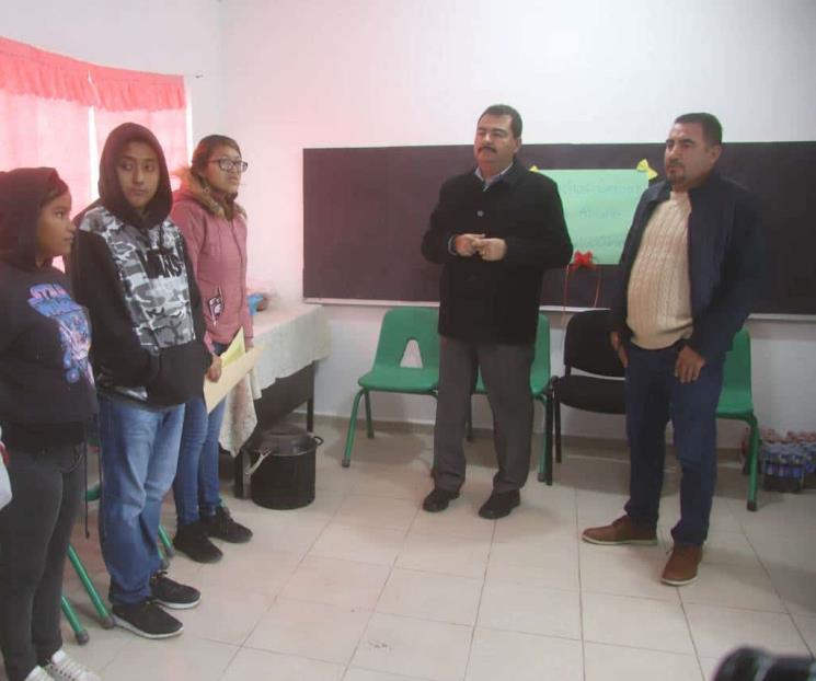 Entrega Carlos Guevara obras