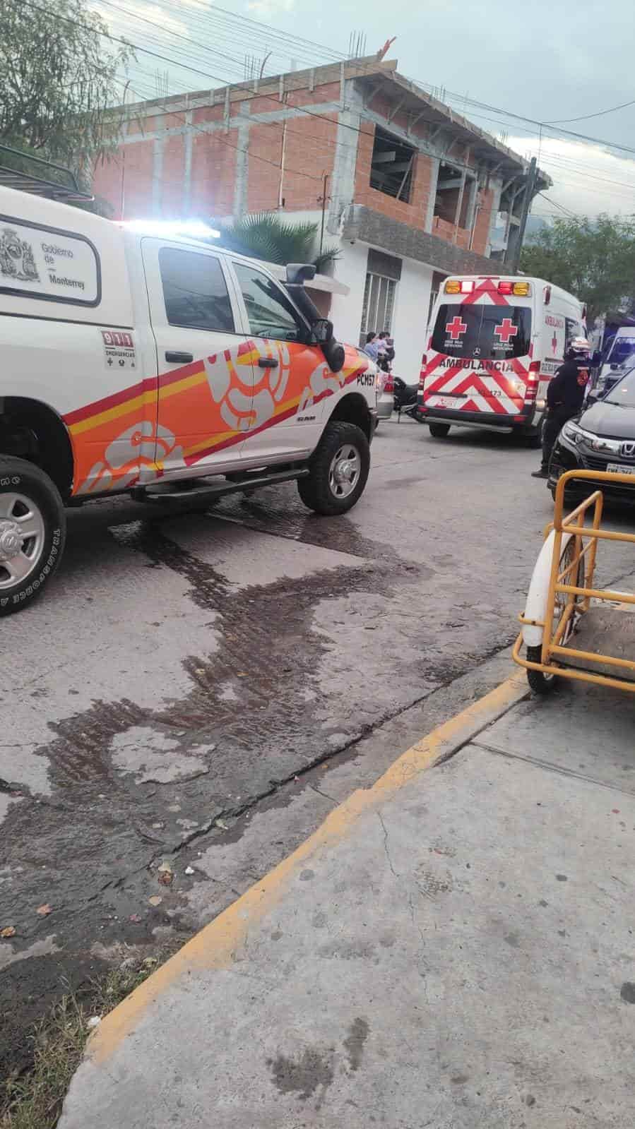Dos personas de la tercera edad murieron al interior de su domicilio intoxicadas con gas natural, agentes ministeriales investigan los hechos, al sur de la ciudad.