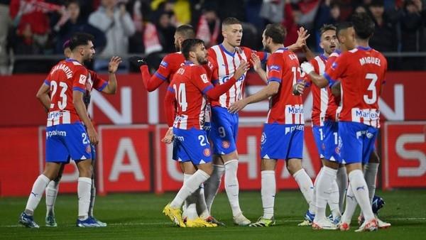 Girona se mantiene en la cima de España