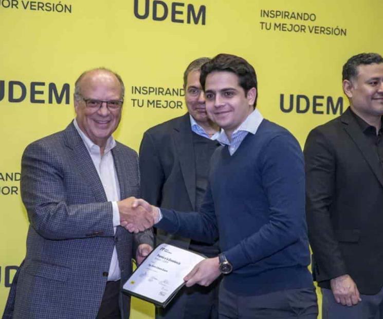 Otorgan Premio a la Excelencia Académica a egresados de Ingeniería
