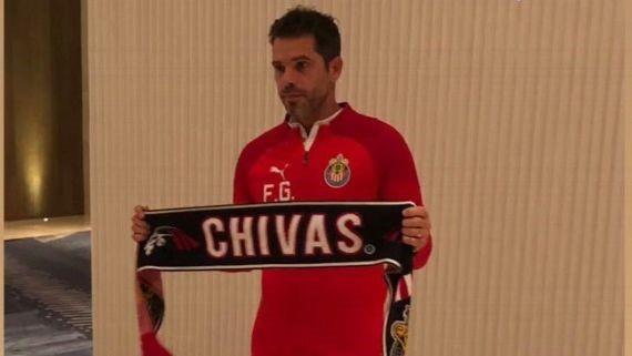 Gago ya portó los colores de Chivas