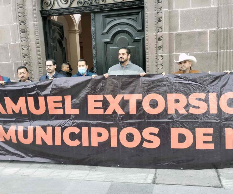 Denuncian alcaldes retención de participaciones federales