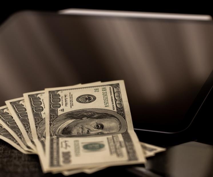 Precio del dólar: moneda abre en 17.07 pesos al mayoreo