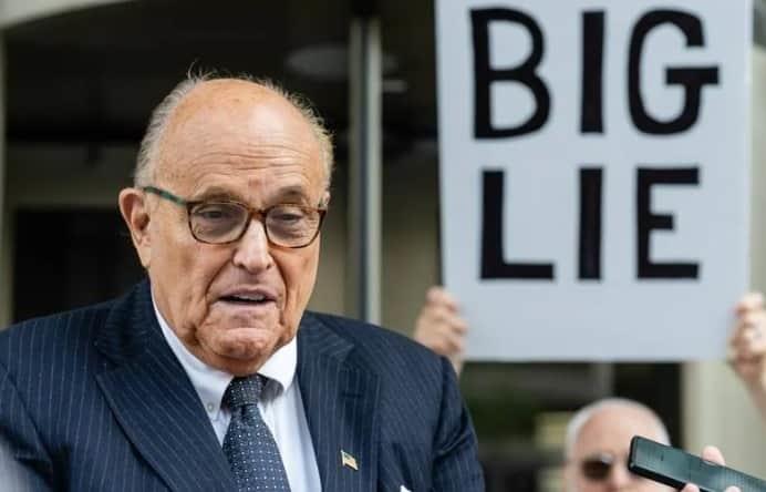 Exabogado de Trump, Rudy Giuliani, se declara en bancarrota Exabogado de Trump, Rudy Giuliani, se declara en bancarrota