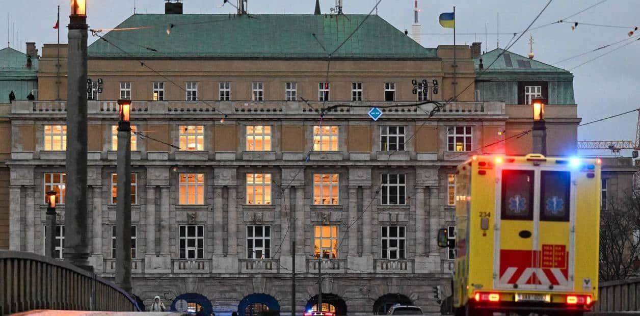 Tras tiroteo en Praga, gobierno de México ofrece ayuda a mexicanos