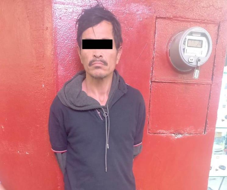 Roba a vendedora ambulante