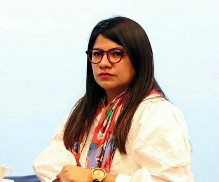 Se separa Indira del grupo de MC en el Senado