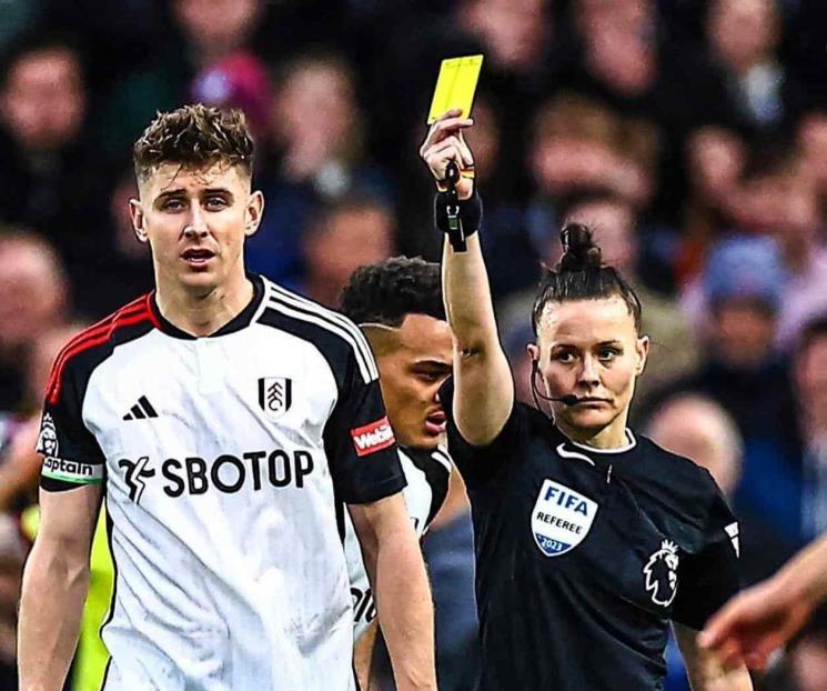 Tiene Premier League a su primera árbritra