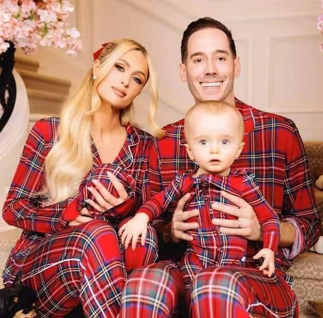 Paris Hilton comparte fotos navideñas con sus hijos… y en lencería Paris Hilton comparte fotos navideñas con sus hijos… y en lencería