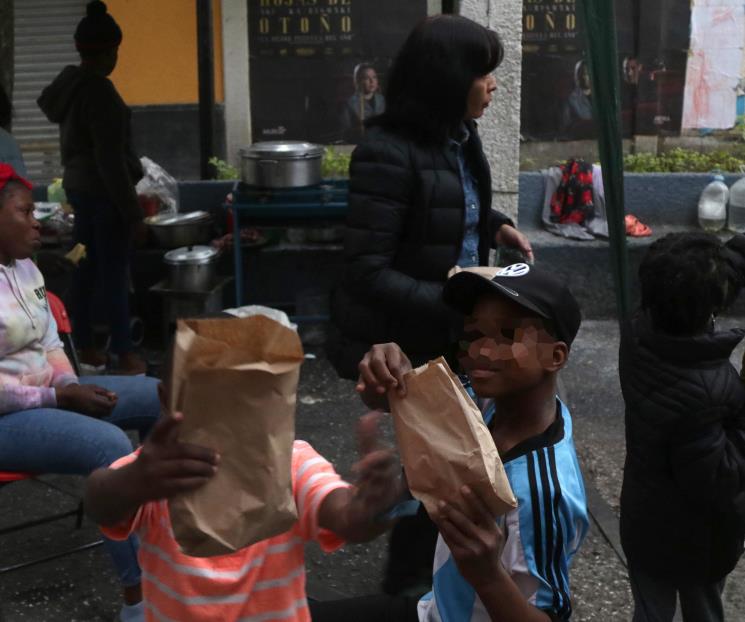 Sin cena y sin regalos, así pasan Navidad niños migrantes en CDMX