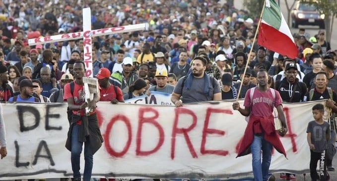 Más de 5 mil migrantes van al norte en caravana Más de 5 mil migrantes van al norte en caravana