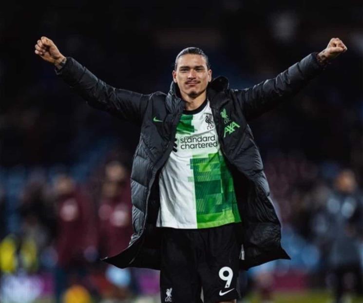 Gana Liverpool y asegura liderato en Inglaterra