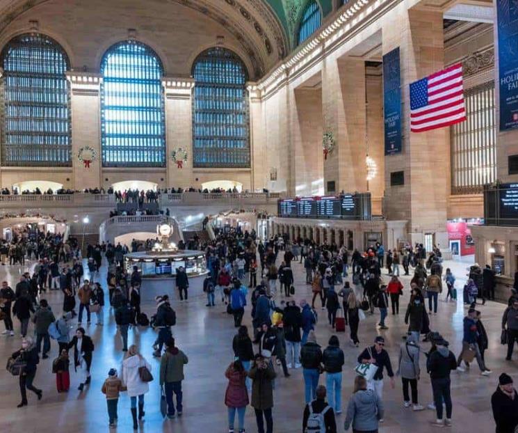 Apuñalan a 2 turistas adolescentes en NY, mientras comían