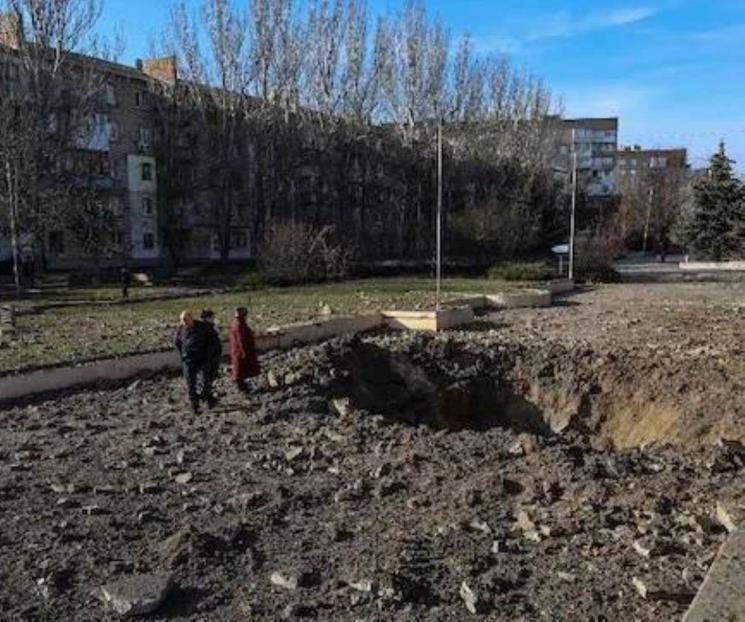 Ataque de dron ruso deja seis muertos en Kherson, Ucrania Ataque de dron ruso deja seis muertos en Kherson, Ucrania