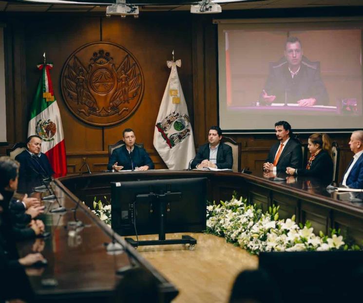 Entrega Colosio medalla al mérito ambiental