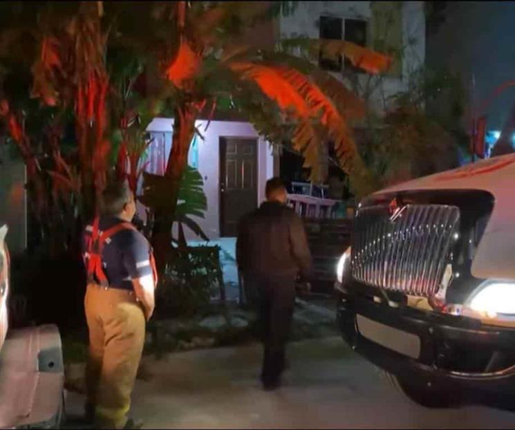 Arde casa en Cadereyta