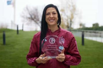 Lanzan felinas oferta por Jennifer Hermoso