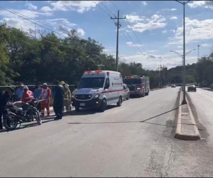 Embiste camioneta a motociclista