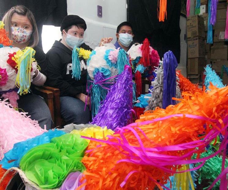 Piñatas hechas con causa y amor Piñatas hechas con causa y amor