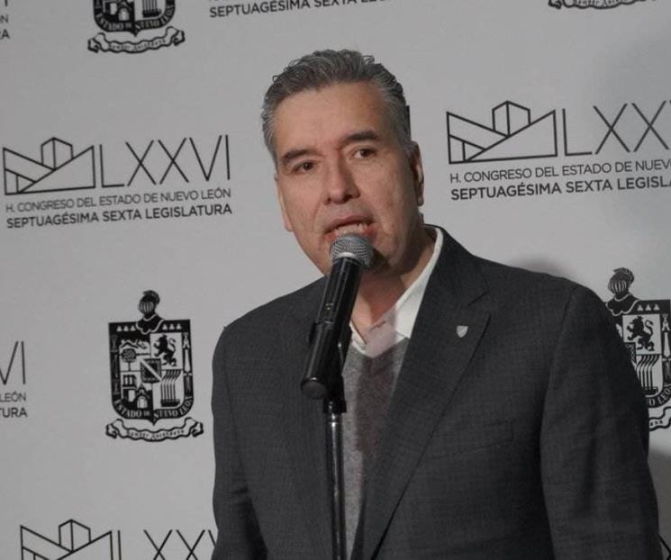 Celebra Waldo inauguración de Megafarmacia