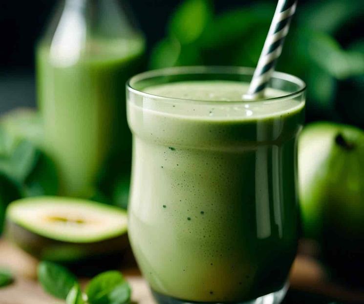 El licuado con una fruta y una verdura que ayuda a reducir una talla