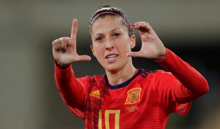 Jenni Hermoso cerca de Tigres