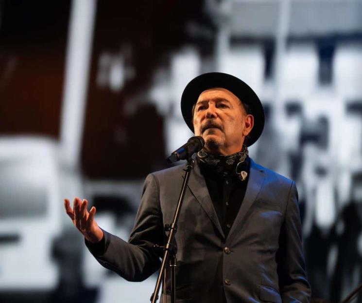 Reciben en CDMX al 2024 con concierto de Rubén Blades