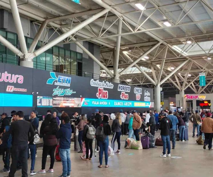 Saturan regios central camionera tras vacaciones