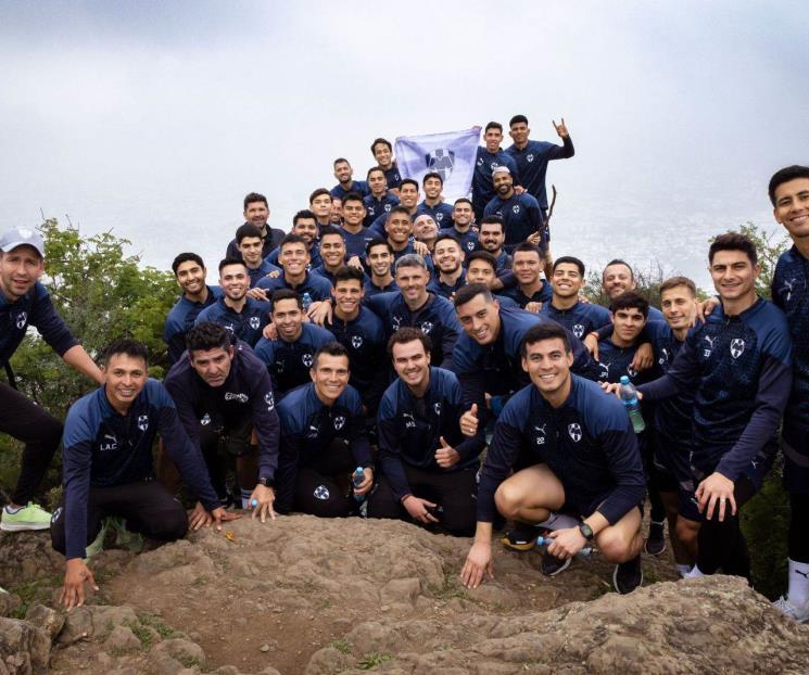 Tiene Rayados primer entrenamiento del año en el Cerro del Chupón