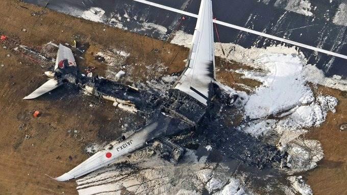 Inicia Japón investigación por choque de aviones en Tokio Inicia Japón investigación por choque de aviones en Tokio