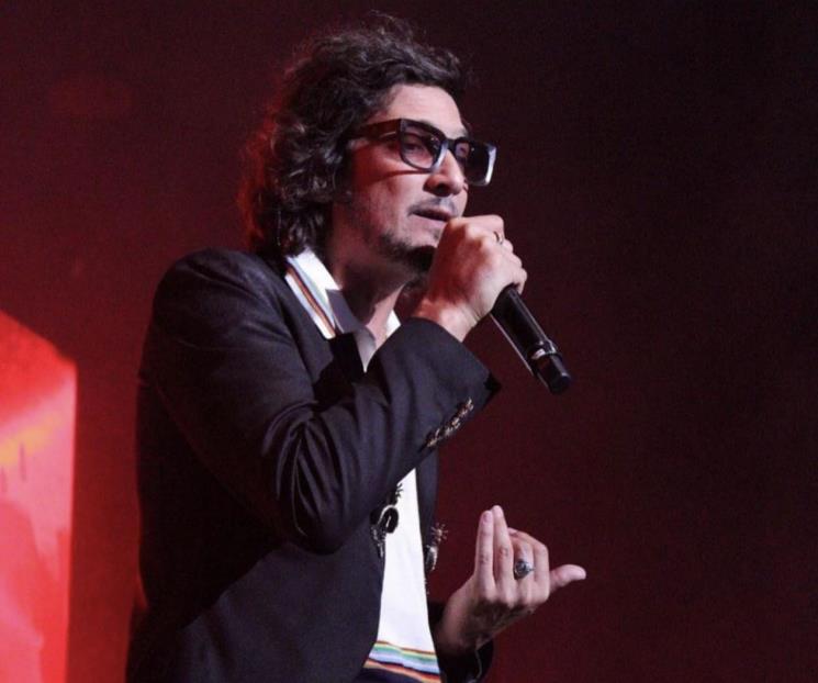 Denuncia León Larregui que sufrió golpiza en las calles de París