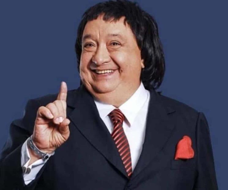 Reaparece Luis de Alba y lo tunden en redes sociales