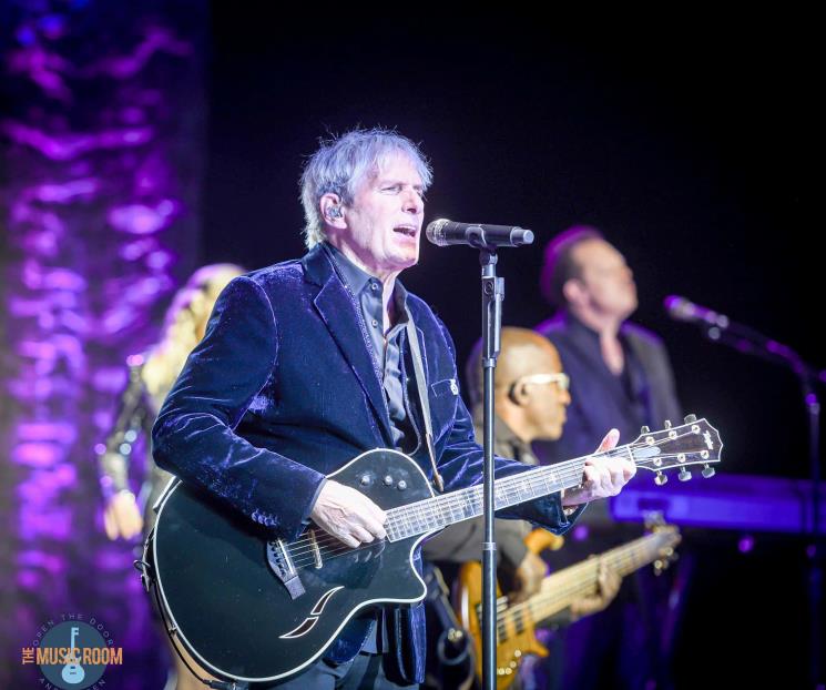 Revela Michael Bolton lo operan por tumor cerebral