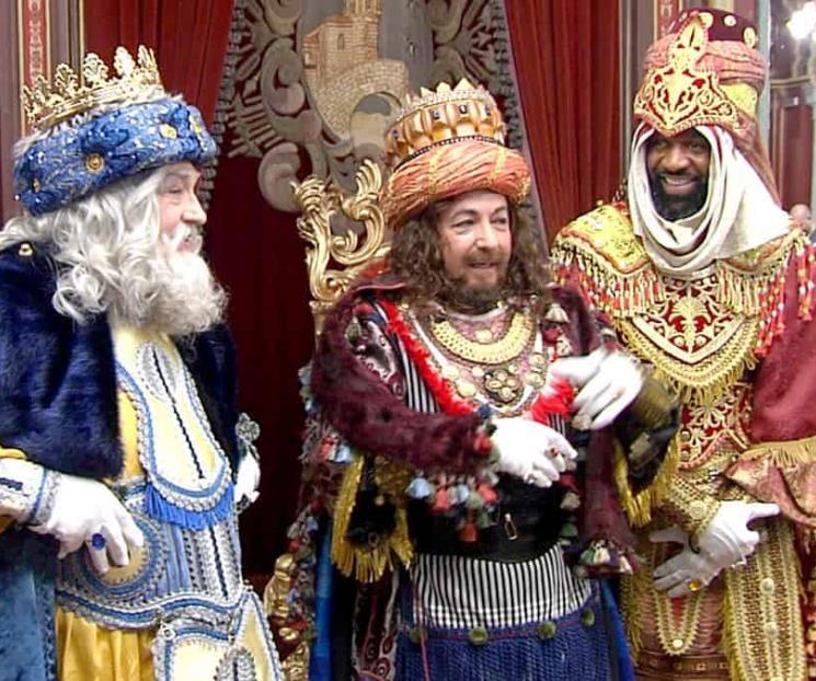 Celebran cristianos la Epifanía a los Reyes