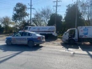 El susto de su vida se llevaron los repartidores de una empresa repartidora de agua purificada del municipio de Cadereyta, cuando repentinamente, comenzó a incendiarse.