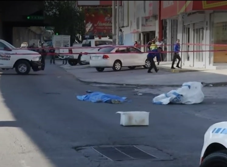 Un hombre falleció luego se ser atropellado por un trailero que se dio a la fuga, ayer en la Avenida Colón y 20 de Noviembre, Colonia Industrial.