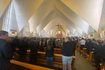 Con misa se despiden de Carlos Bremer