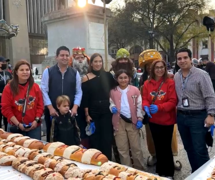 Comparten en Monterrey rosca de 500 metros Comparten en Monterrey rosca de 500 metros