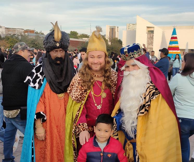 Disfrutan de MacroRosca de 500 metros y 3 mil regalos Disfrutan de MacroRosca de 500 metros y 3 mil regalos